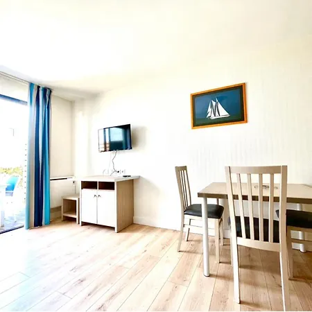 Caporizon-l'archipel-t1-piscine-centre Ville-terrasse