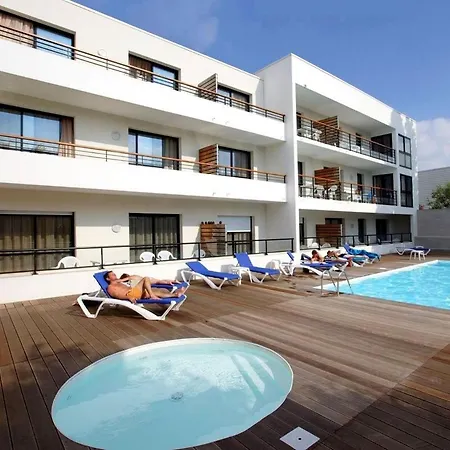 Daire Caporizon-l'archipel-t1-piscine-centre Ville-terrasse La Rochelle (Charente-Maritime)